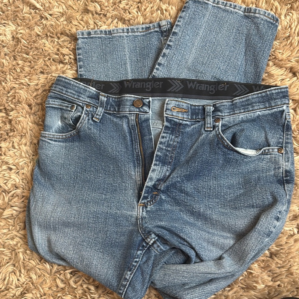 Men’s Wrangler Regular Fit Jeans size 34x32